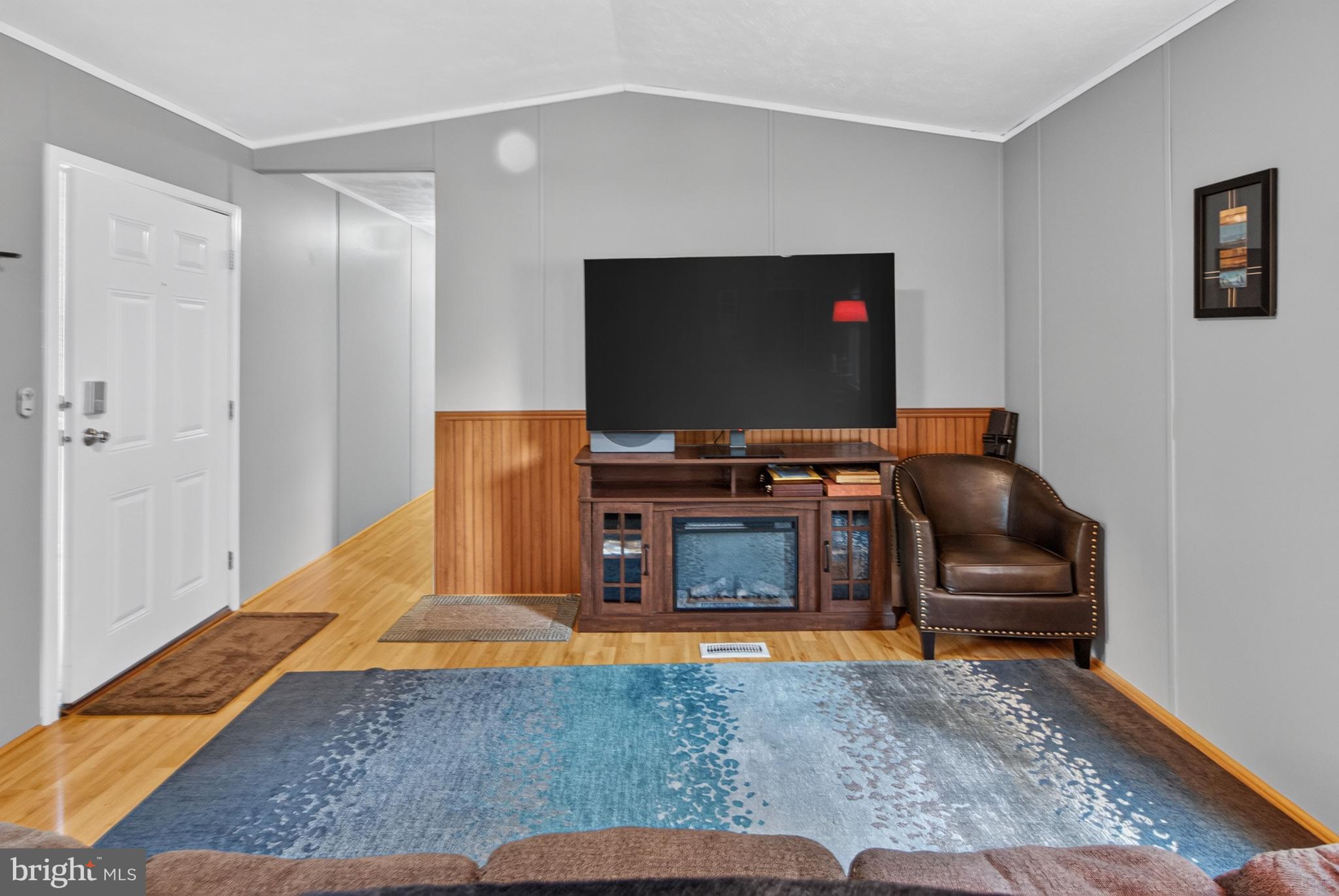 WHISPERING PINE MHP - Residential