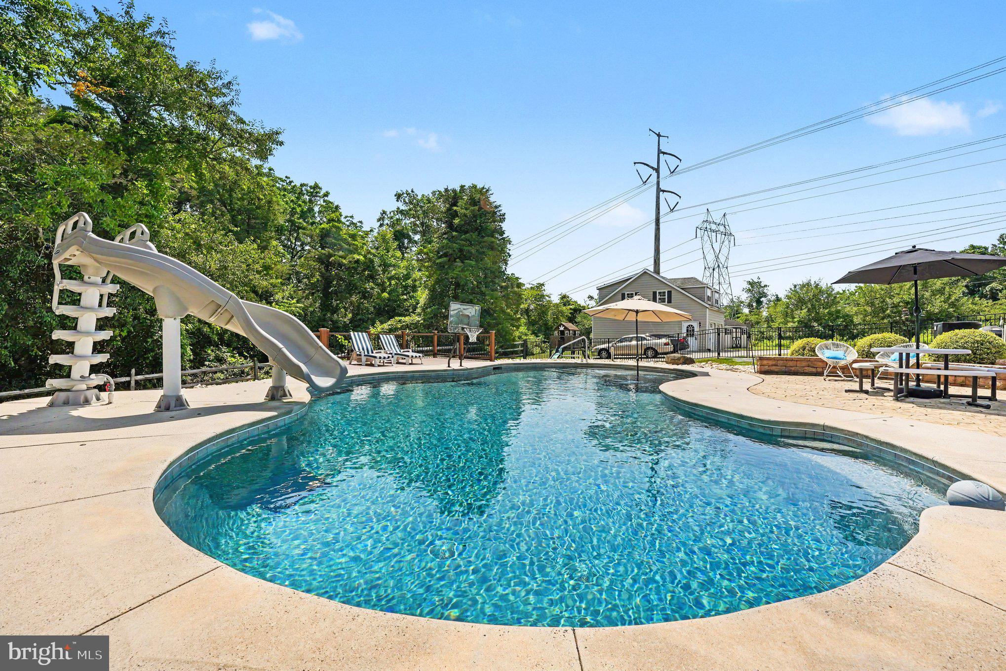 SKIPPACK KNOLL - Residential
