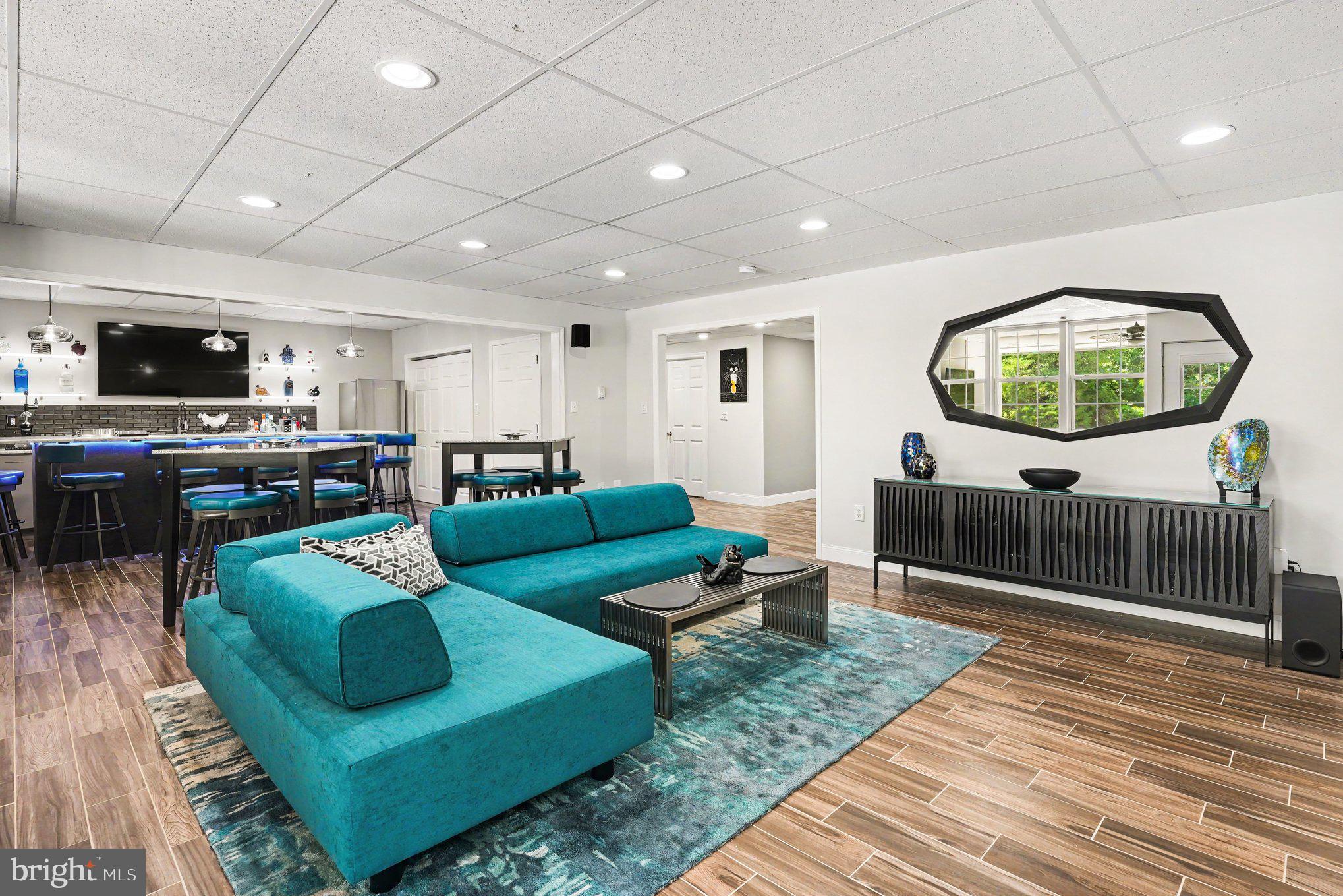 SKIPPACK KNOLL - Residential