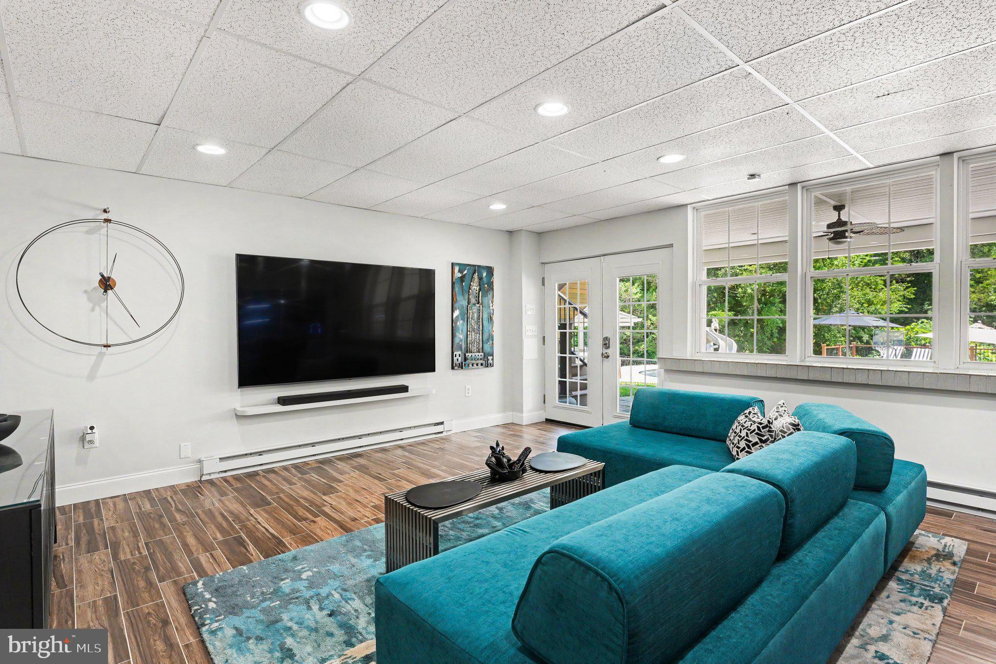 SKIPPACK KNOLL - Residential