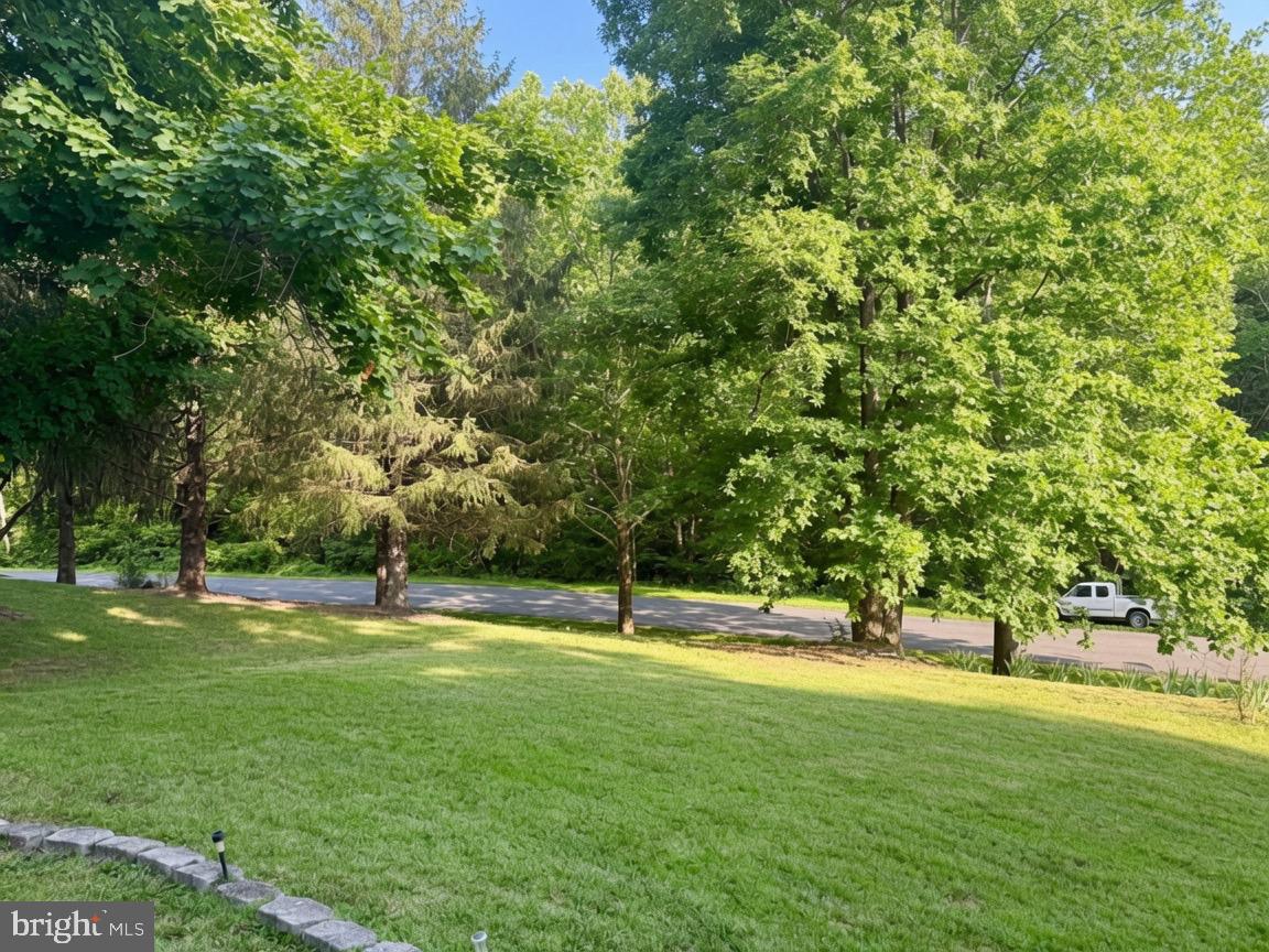 LAKESIDE ESTATES - Residential
