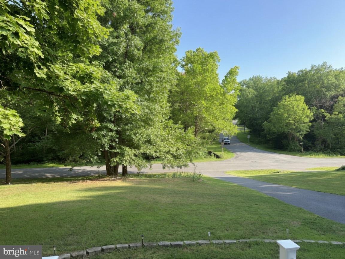 LAKESIDE ESTATES - Residential