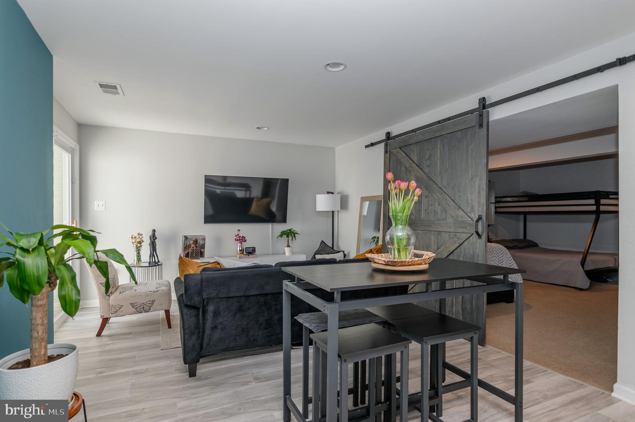 LINTON CREST - Residential