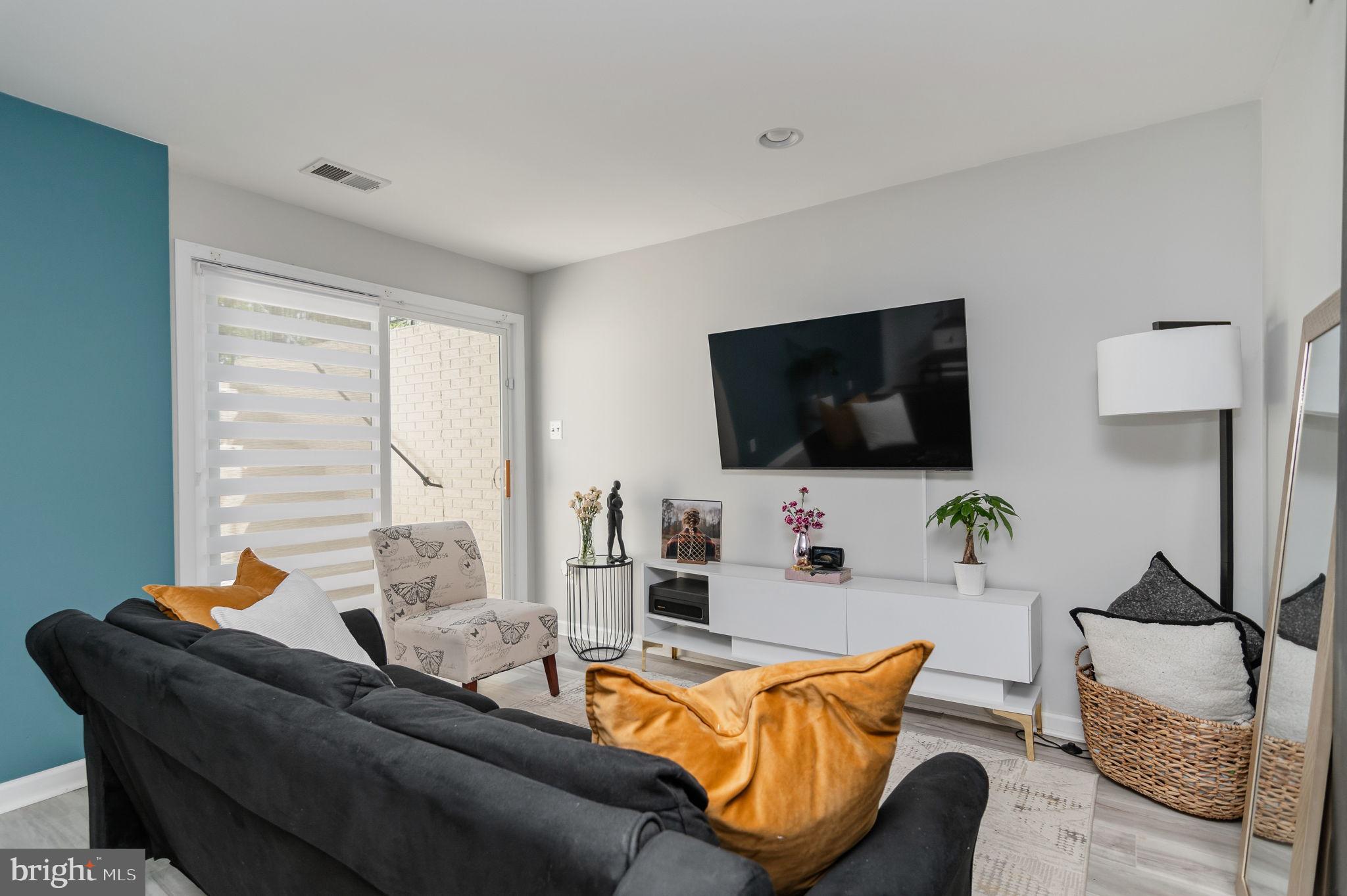LINTON CREST - Residential