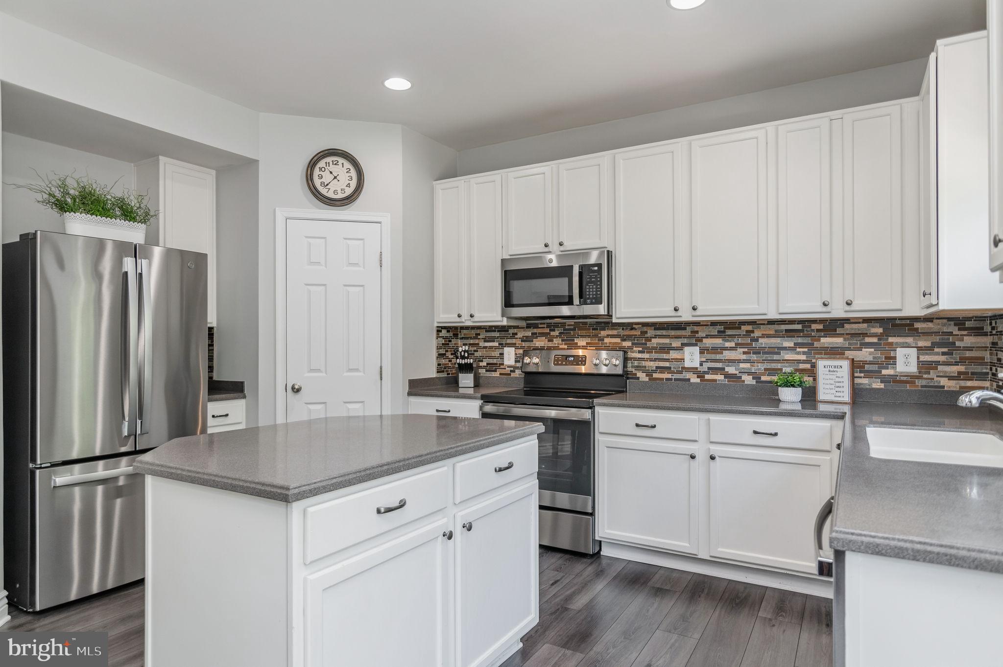 LINTON CREST - Residential