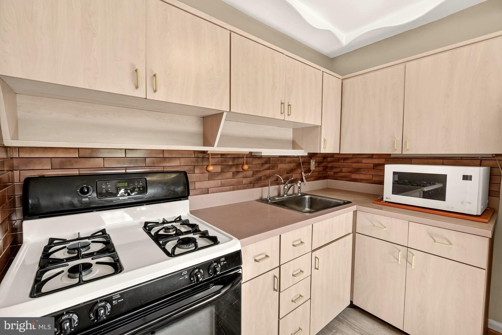 RANDOLPH HILLS - Residential