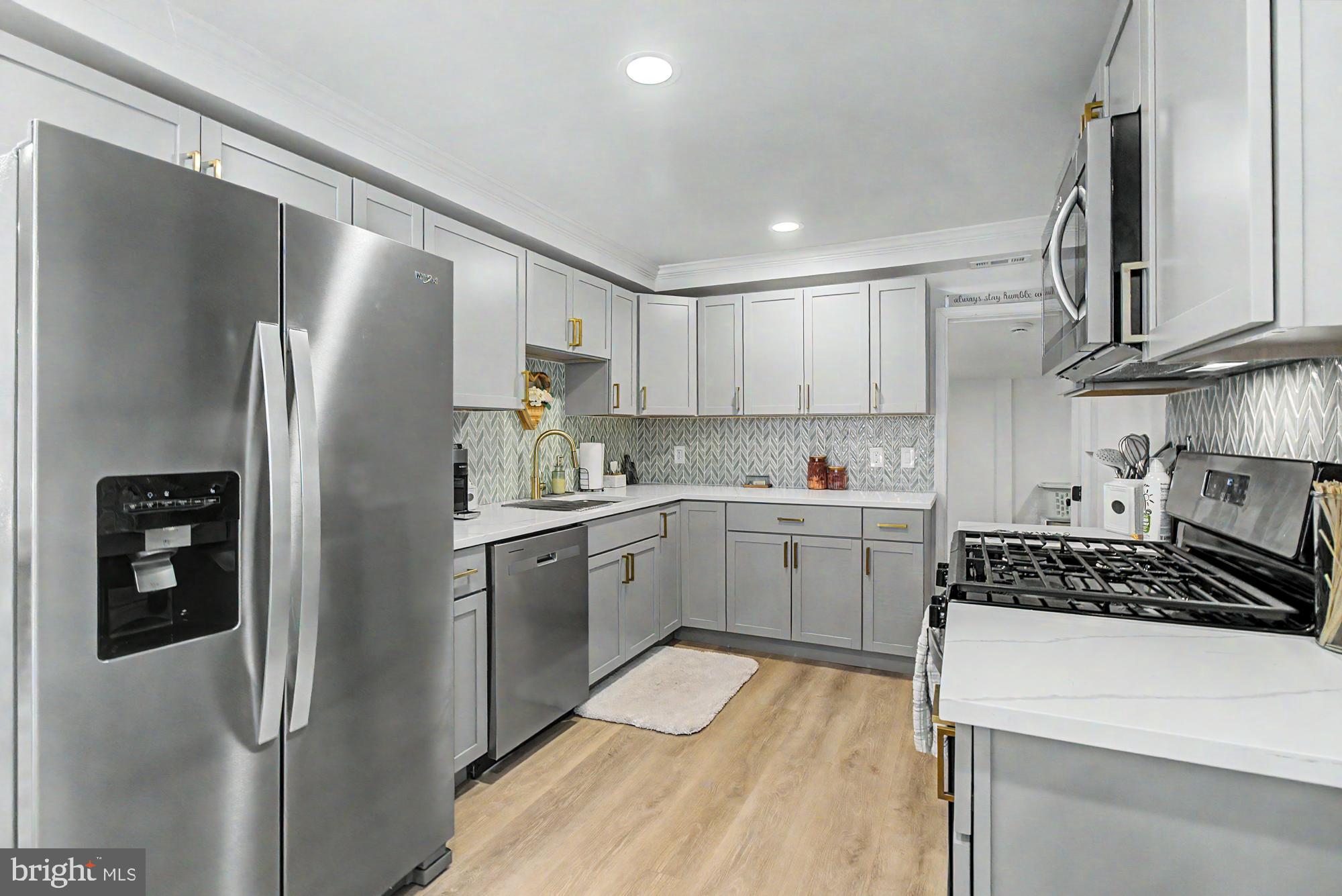 GRACELAND PARK - Residential Lease