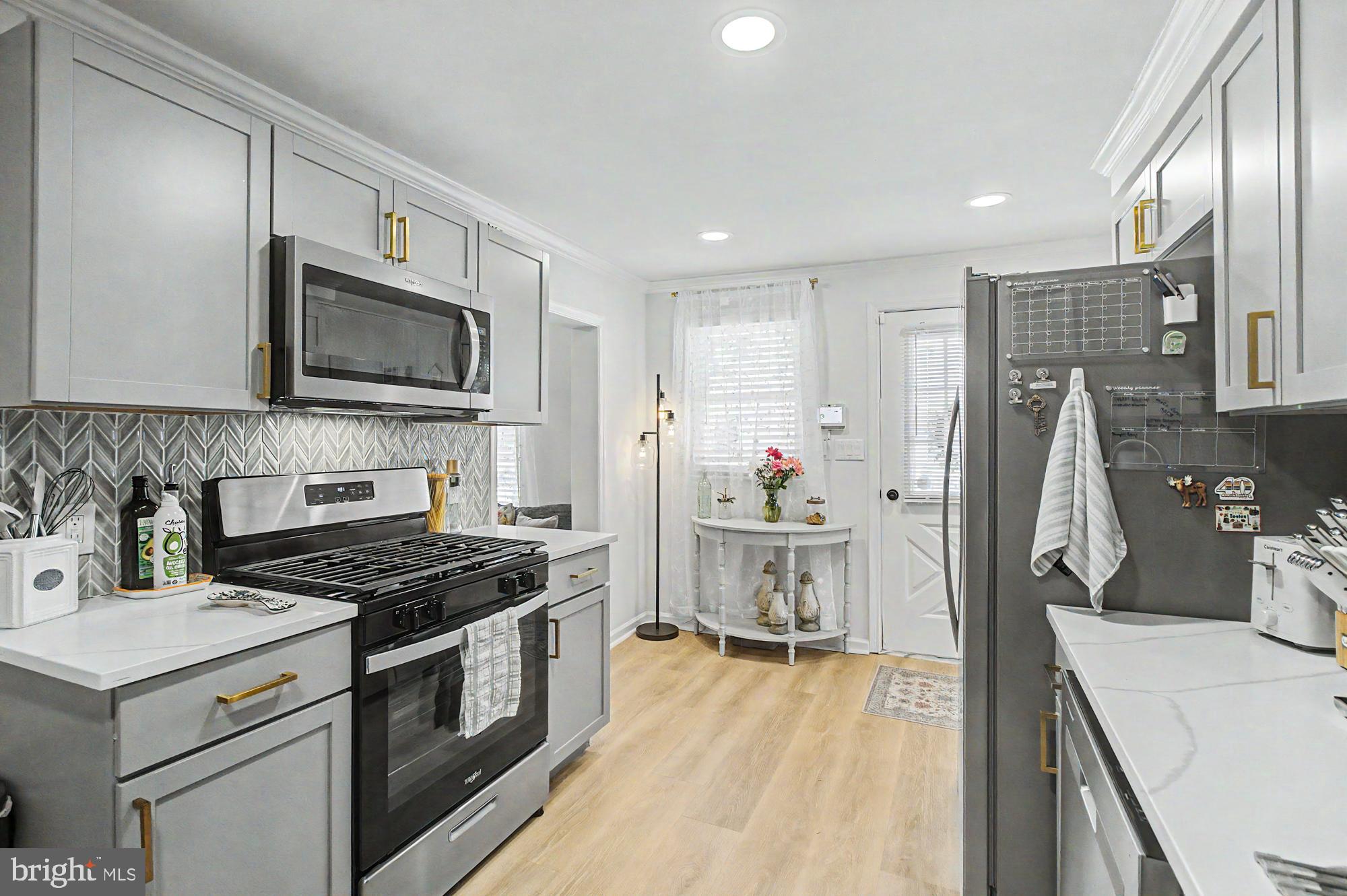 GRACELAND PARK - Residential Lease