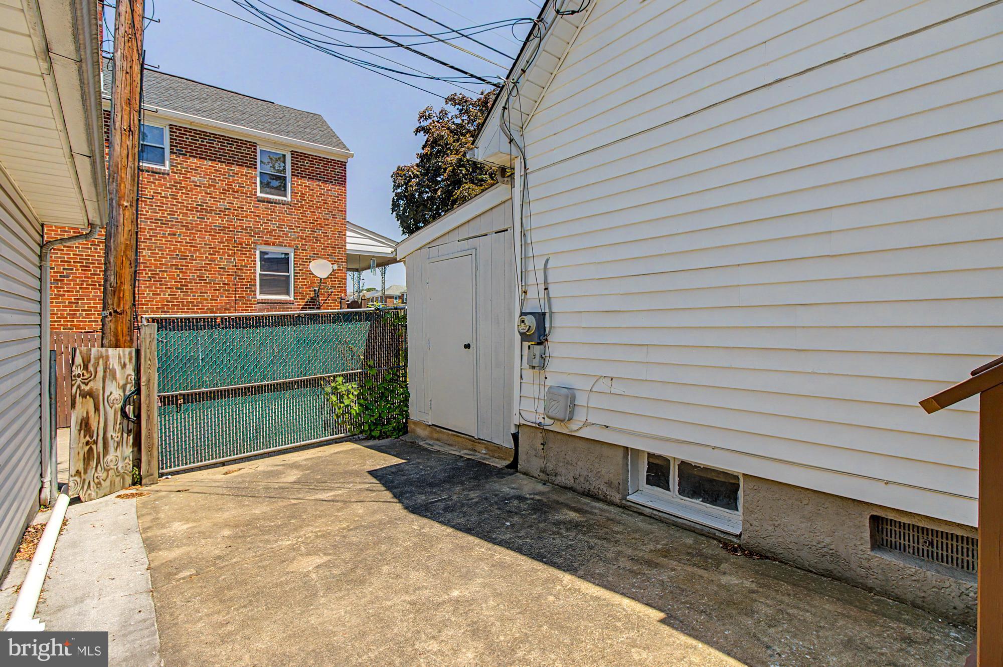 GRACELAND PARK - Residential Lease