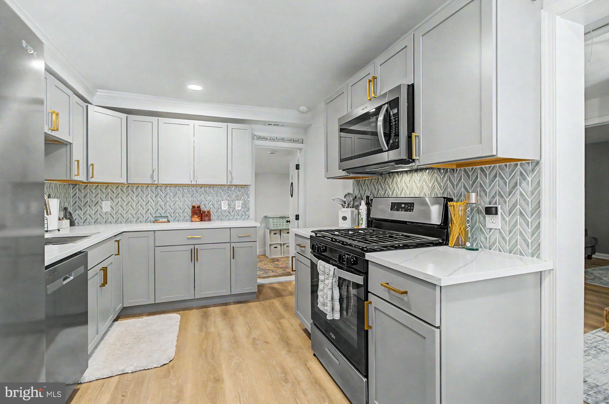 GRACELAND PARK - Residential Lease