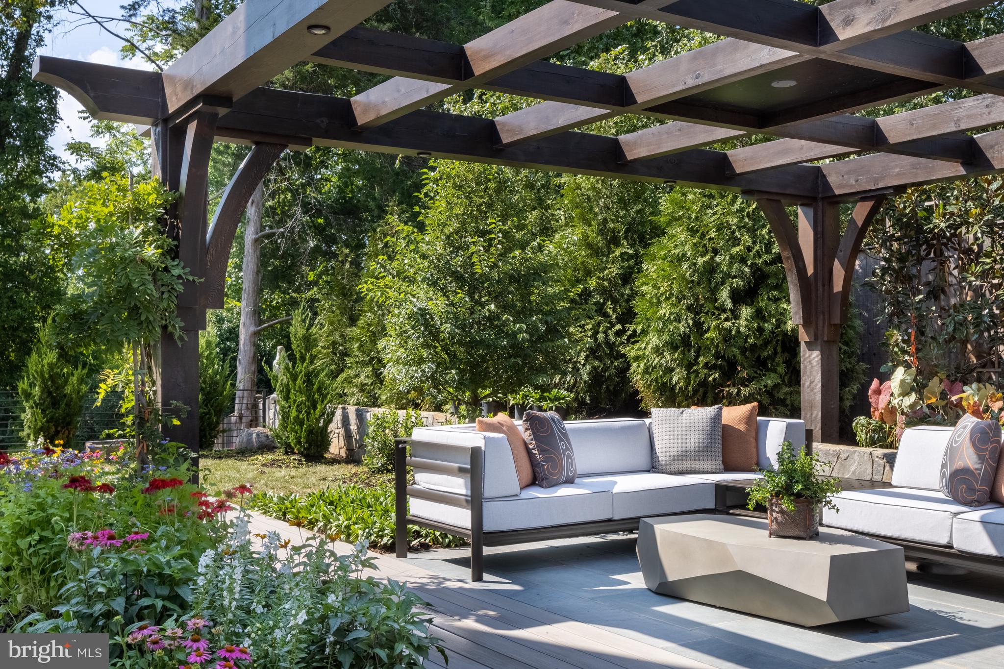 LANGLEY HILL - Residential