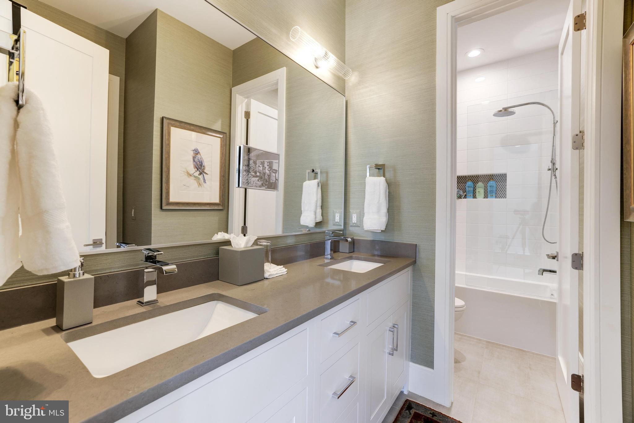 LANGLEY HILL - Residential