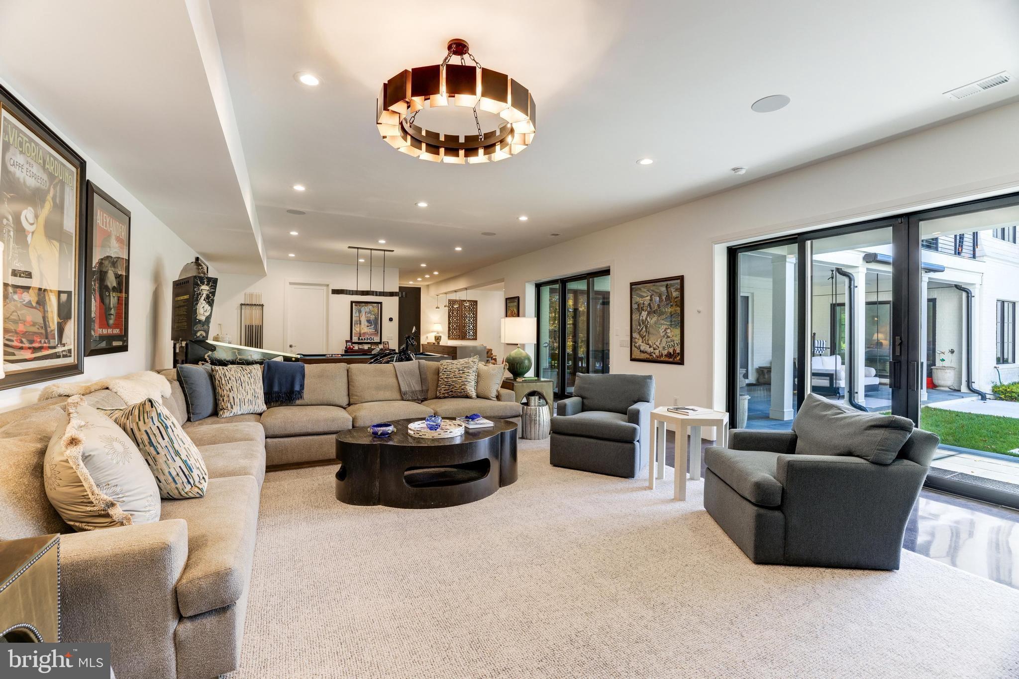 LANGLEY HILL - Residential