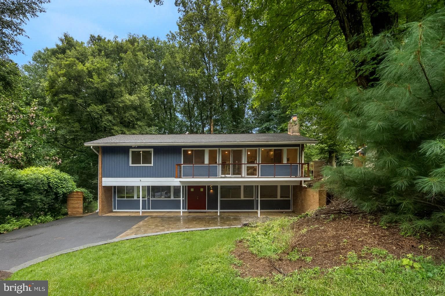 CARDEROCK SPRINGS - Residential