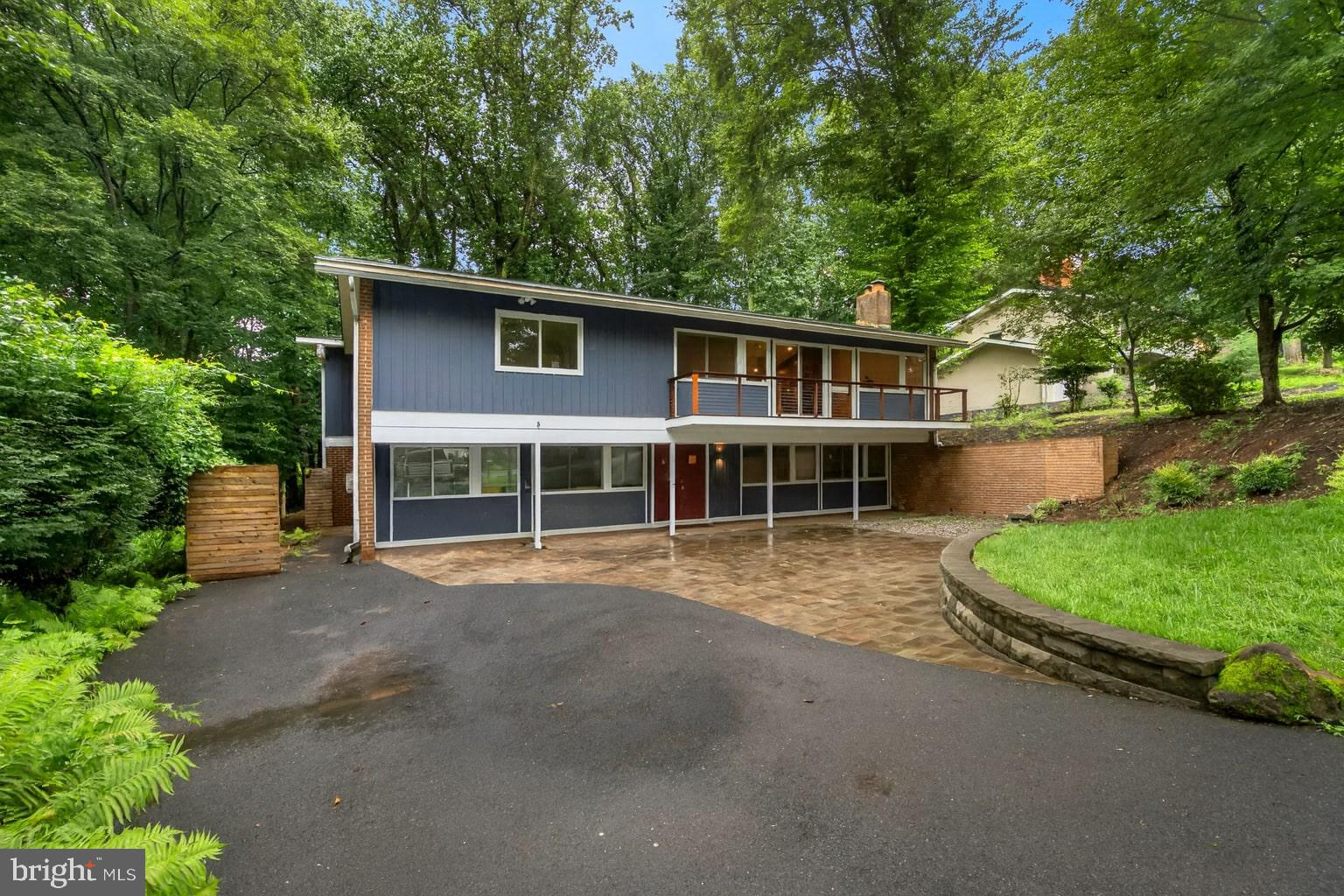 CARDEROCK SPRINGS - Residential