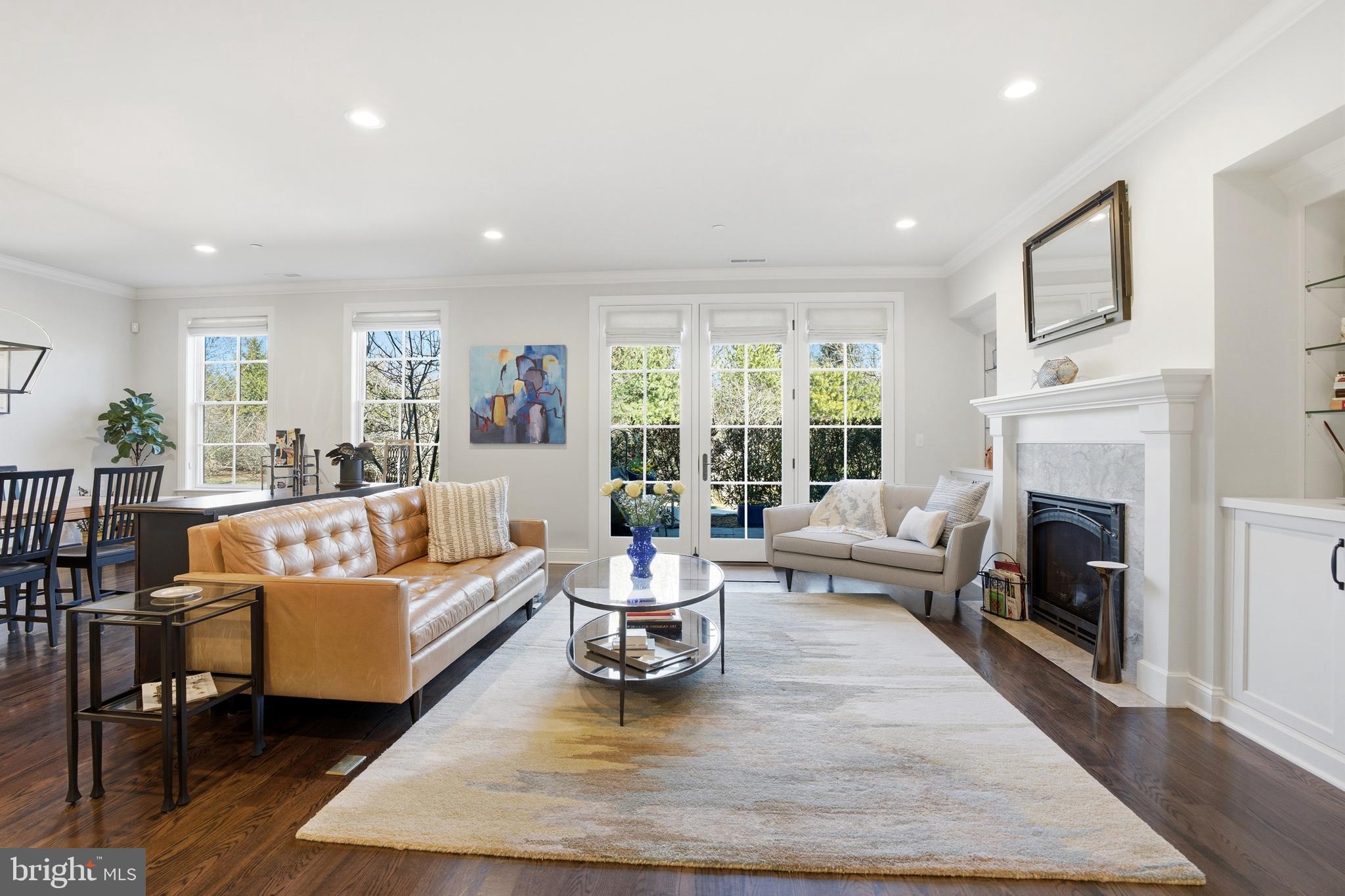 TOWNS EDGE - Residential