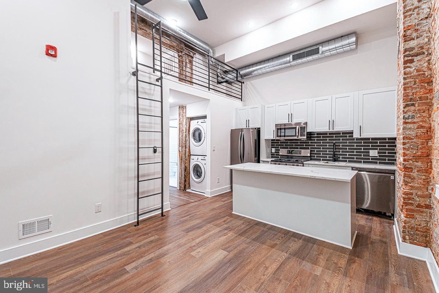 BELLA VISTA - Residential Lease
