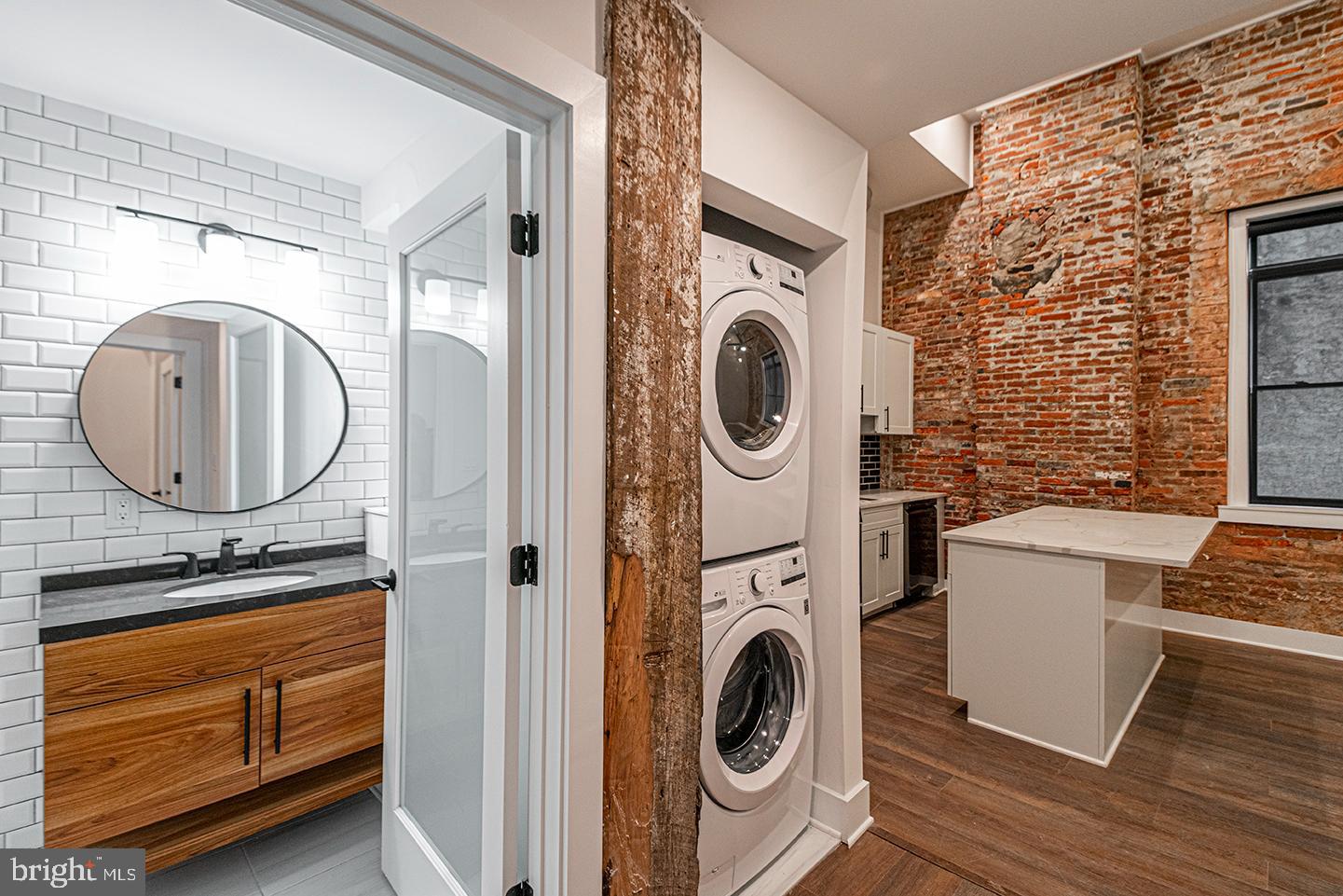 BELLA VISTA - Residential Lease