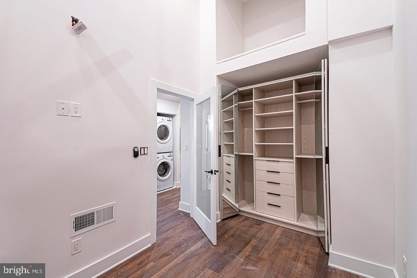 BELLA VISTA - Residential Lease