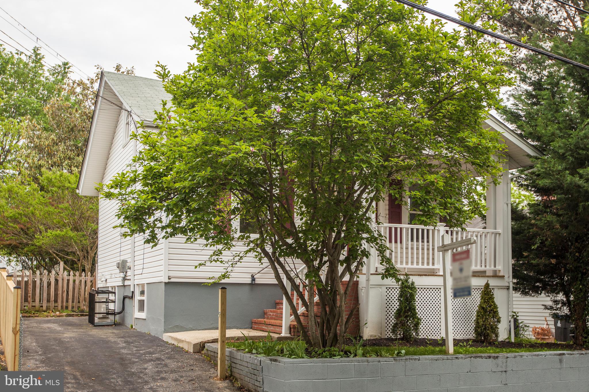 MT RAINIER- RHODE ISL AV - Residential