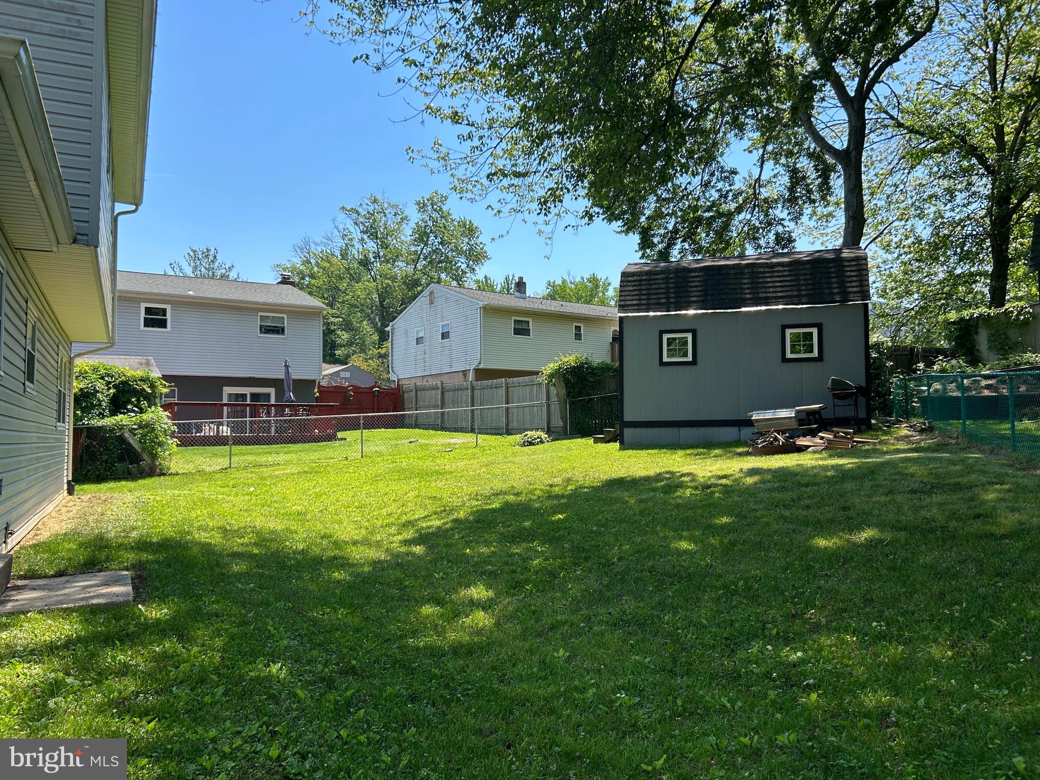 EDGEBROOKE - Residential