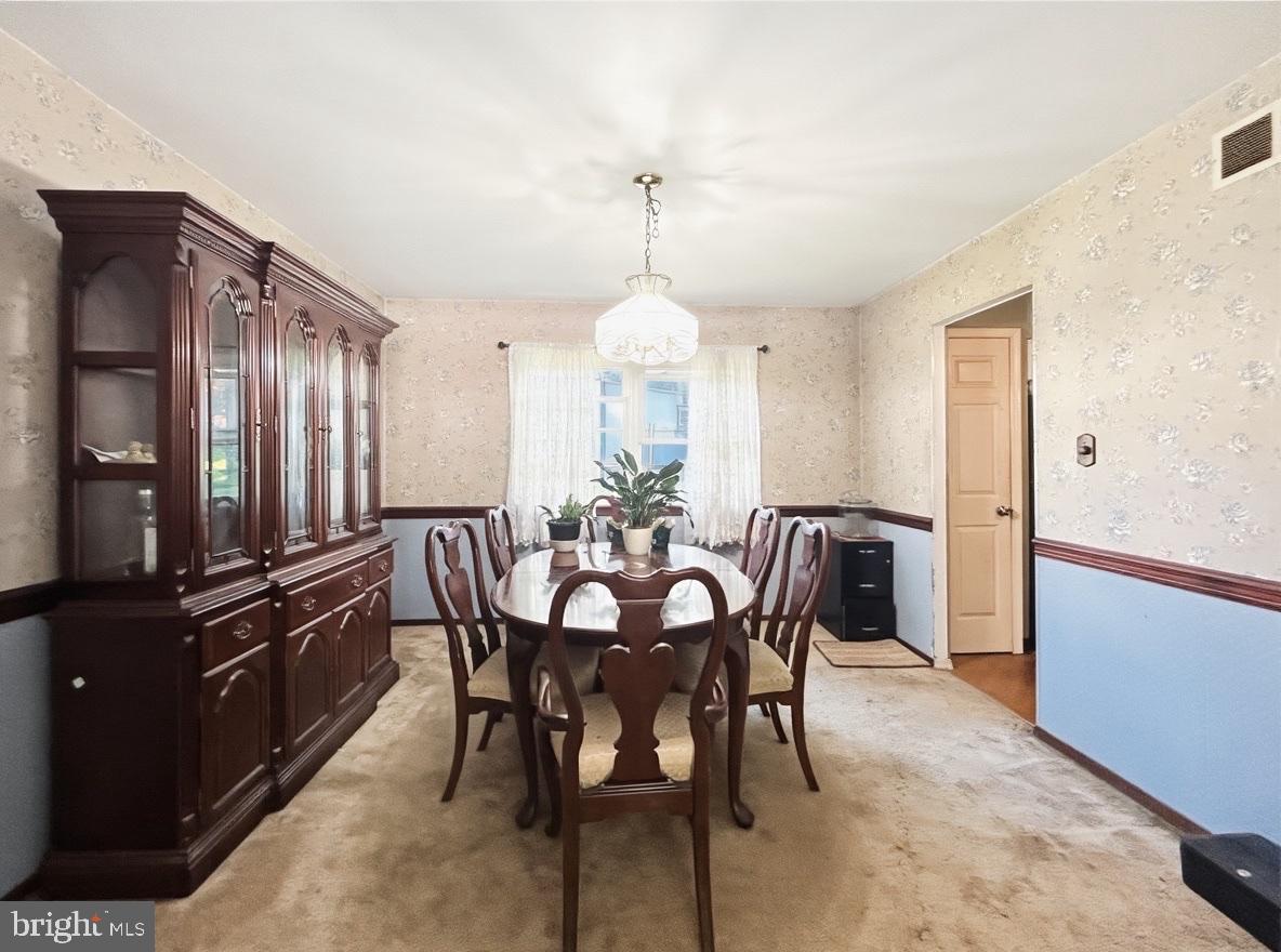 EDGEBROOKE - Residential