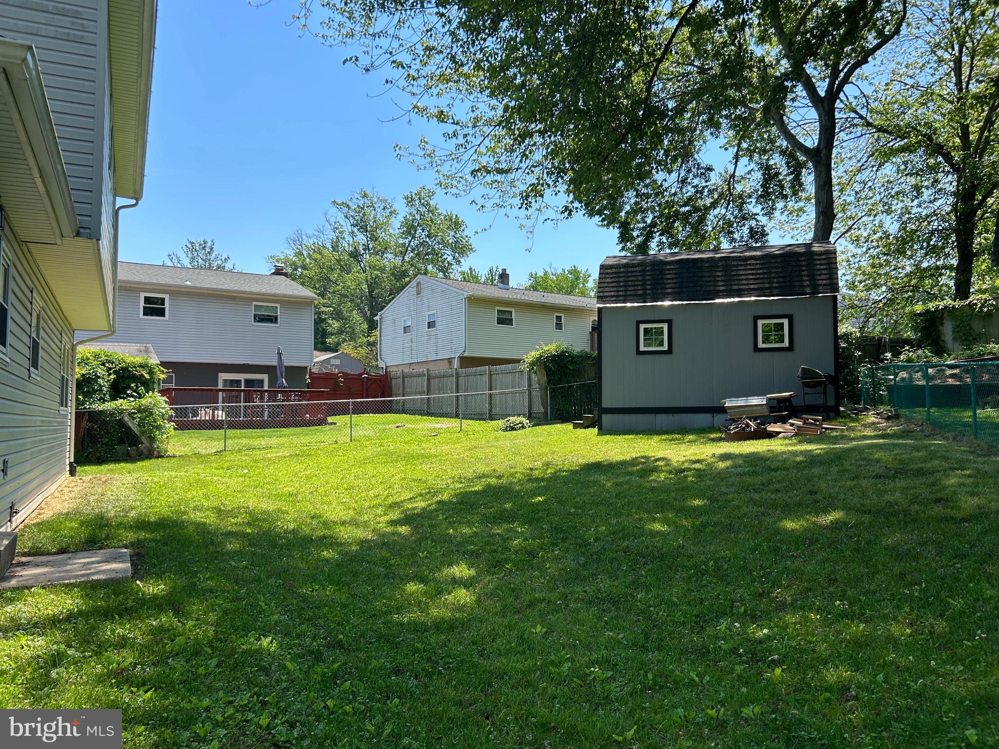 EDGEBROOKE - Residential
