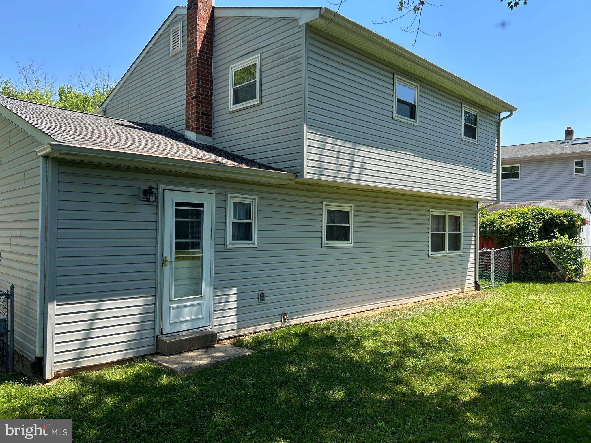 EDGEBROOKE - Residential