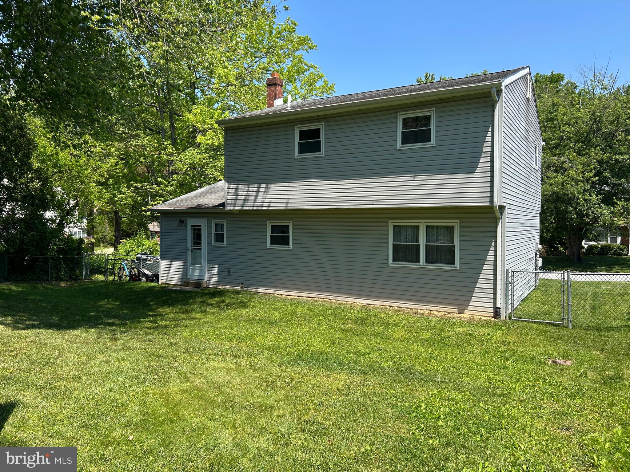 EDGEBROOKE - Residential