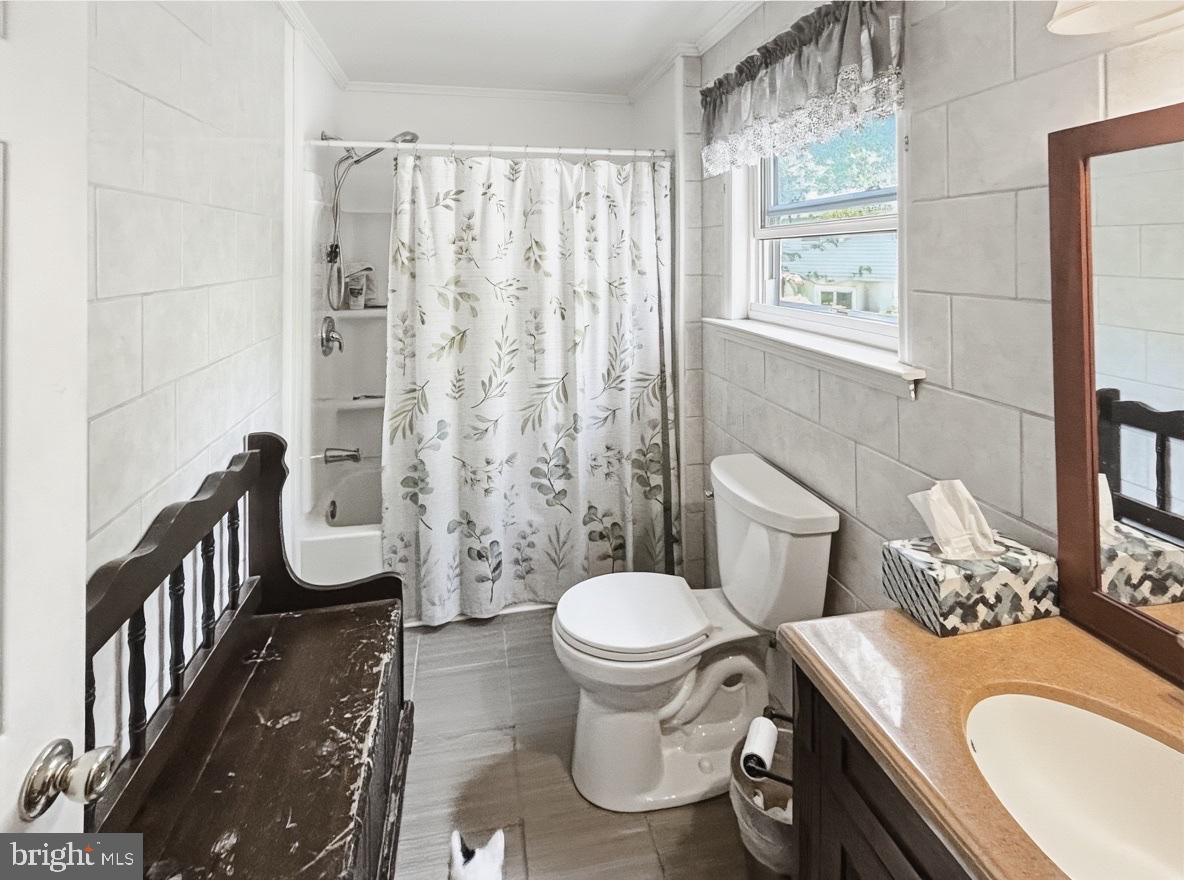 EDGEBROOKE - Residential