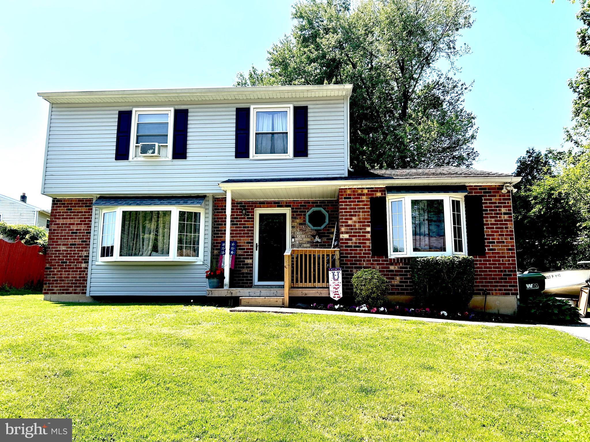 EDGEBROOKE - Residential