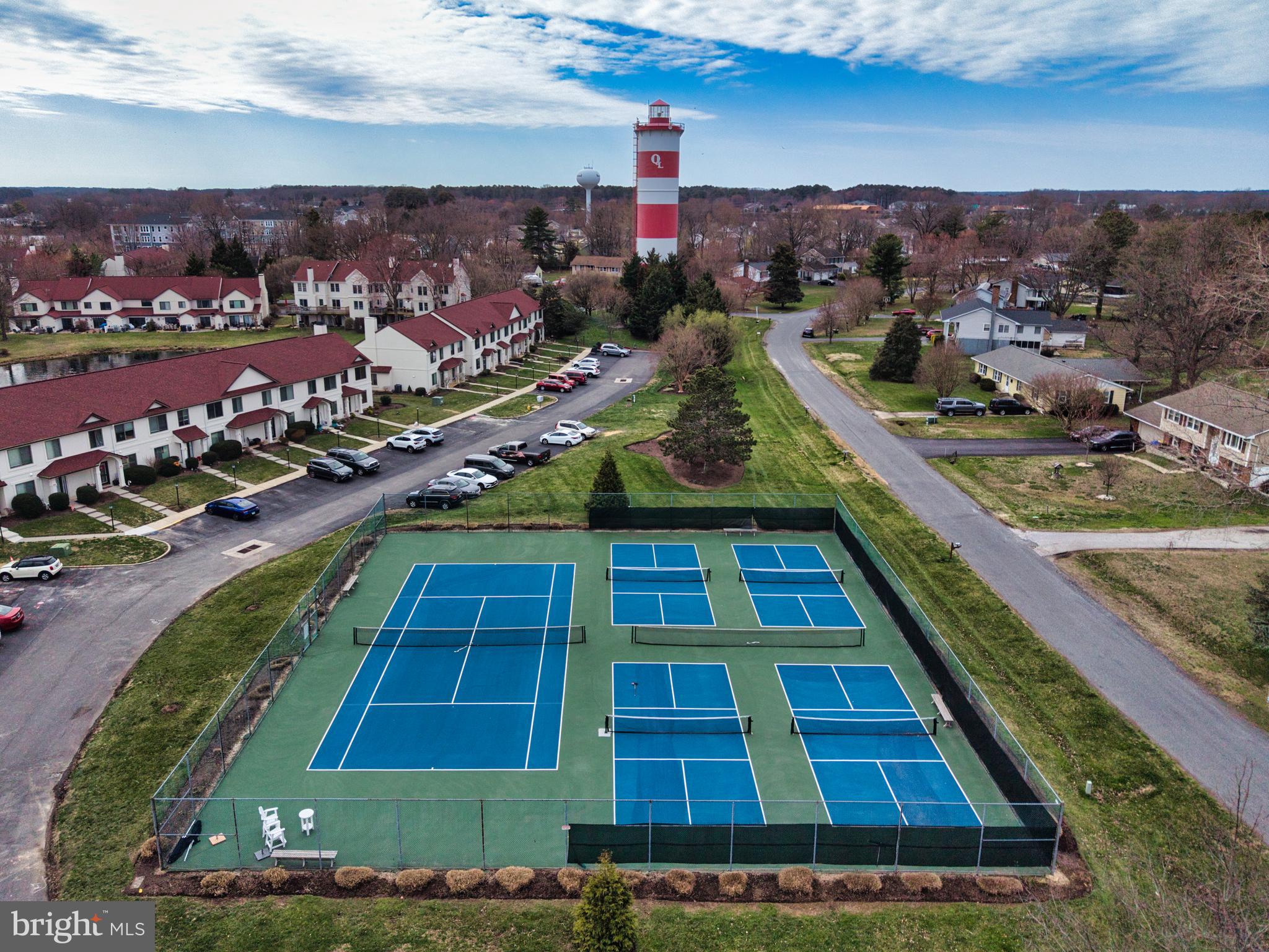 QUEENS LANDING - Residential