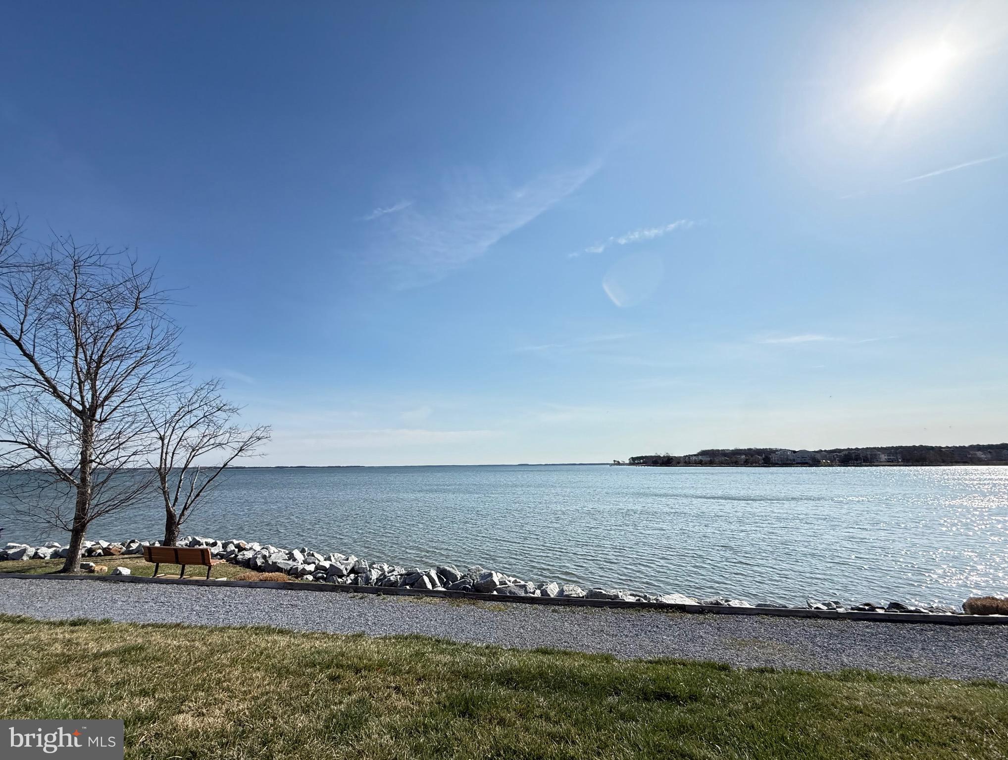 QUEENS LANDING - Residential