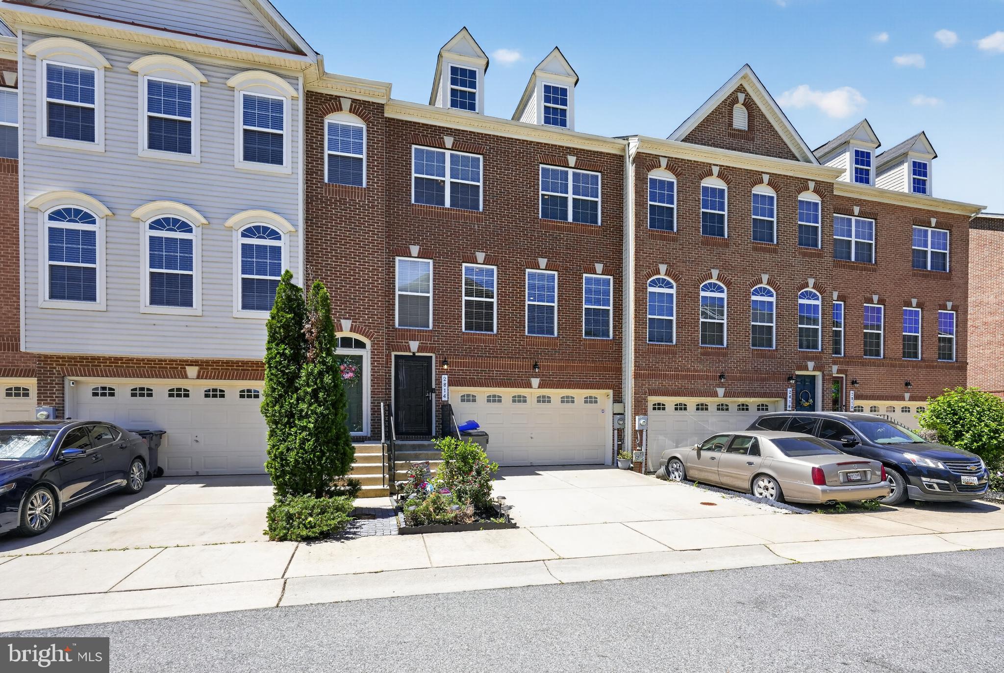 CHELSEA MANOR - Residential