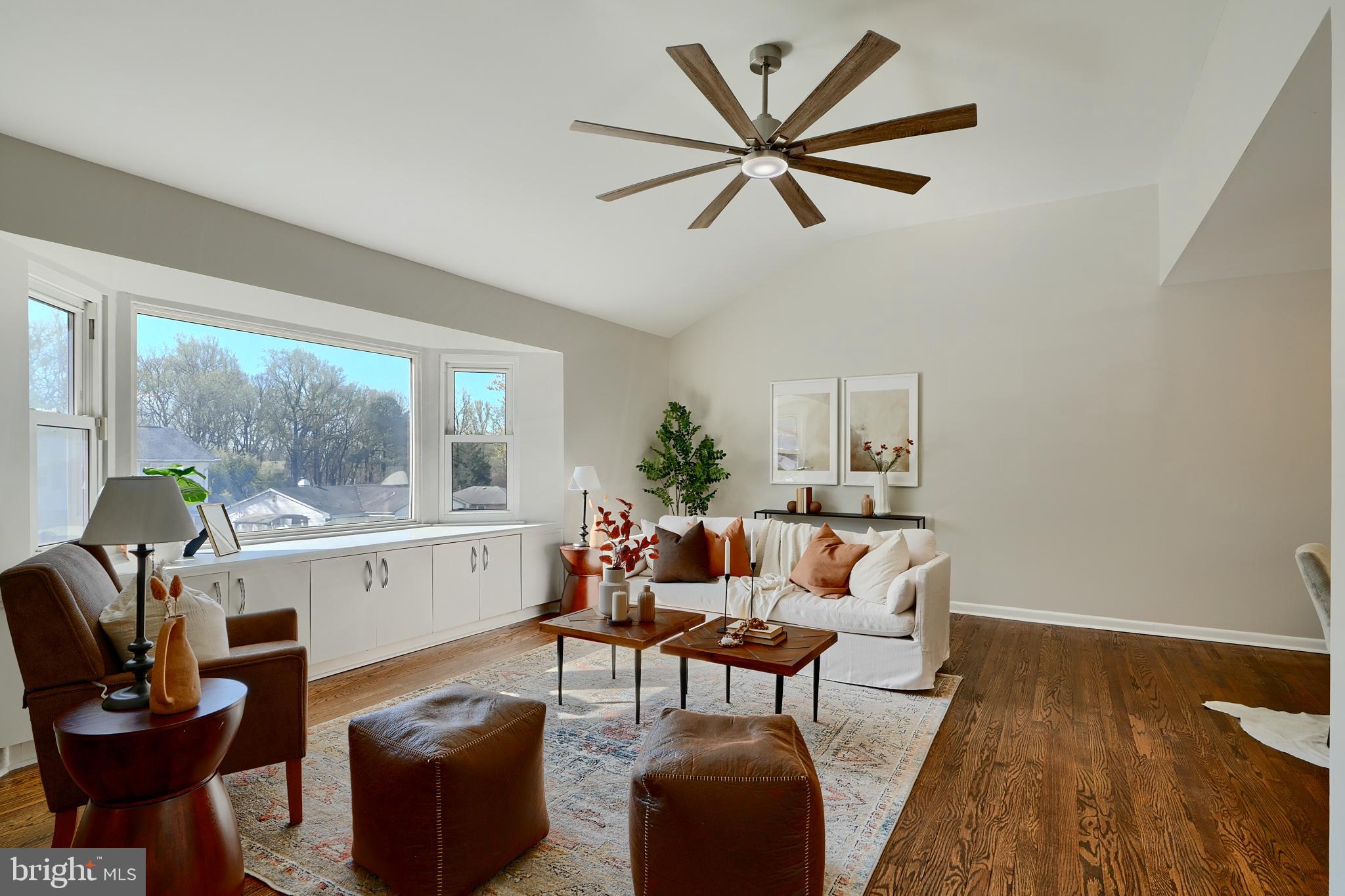 KINGS POINT - Residential
