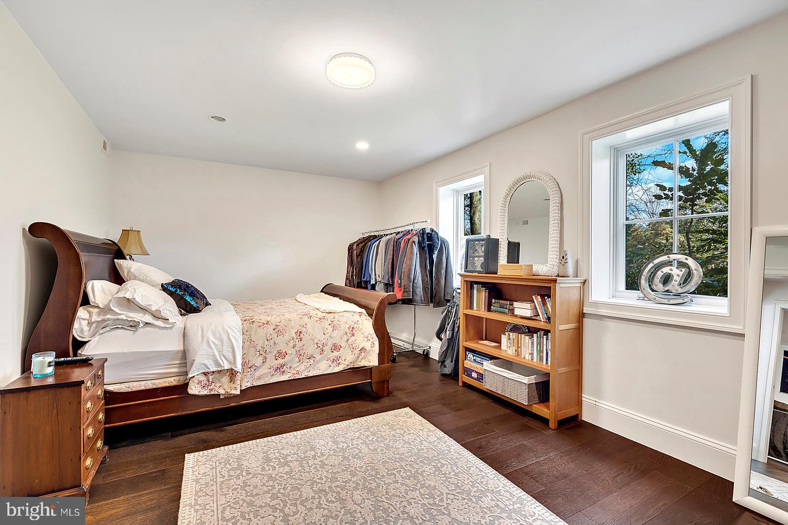 YORKTOWN - Residential