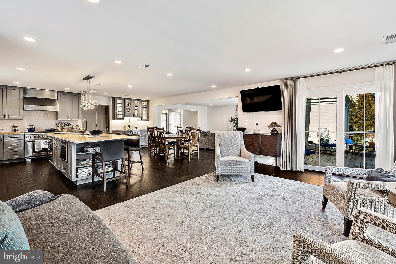 YORKTOWN - Residential