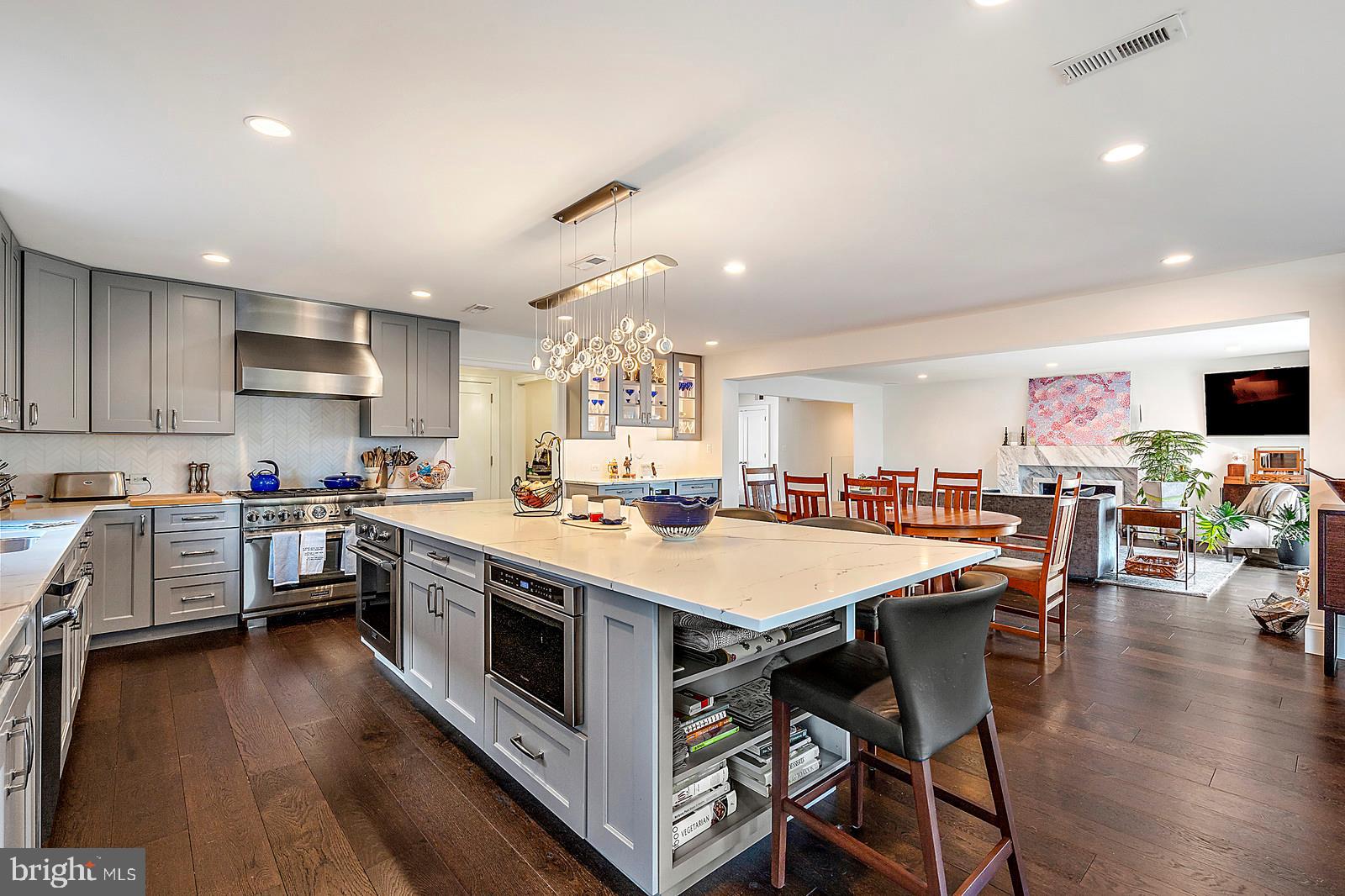 YORKTOWN - Residential