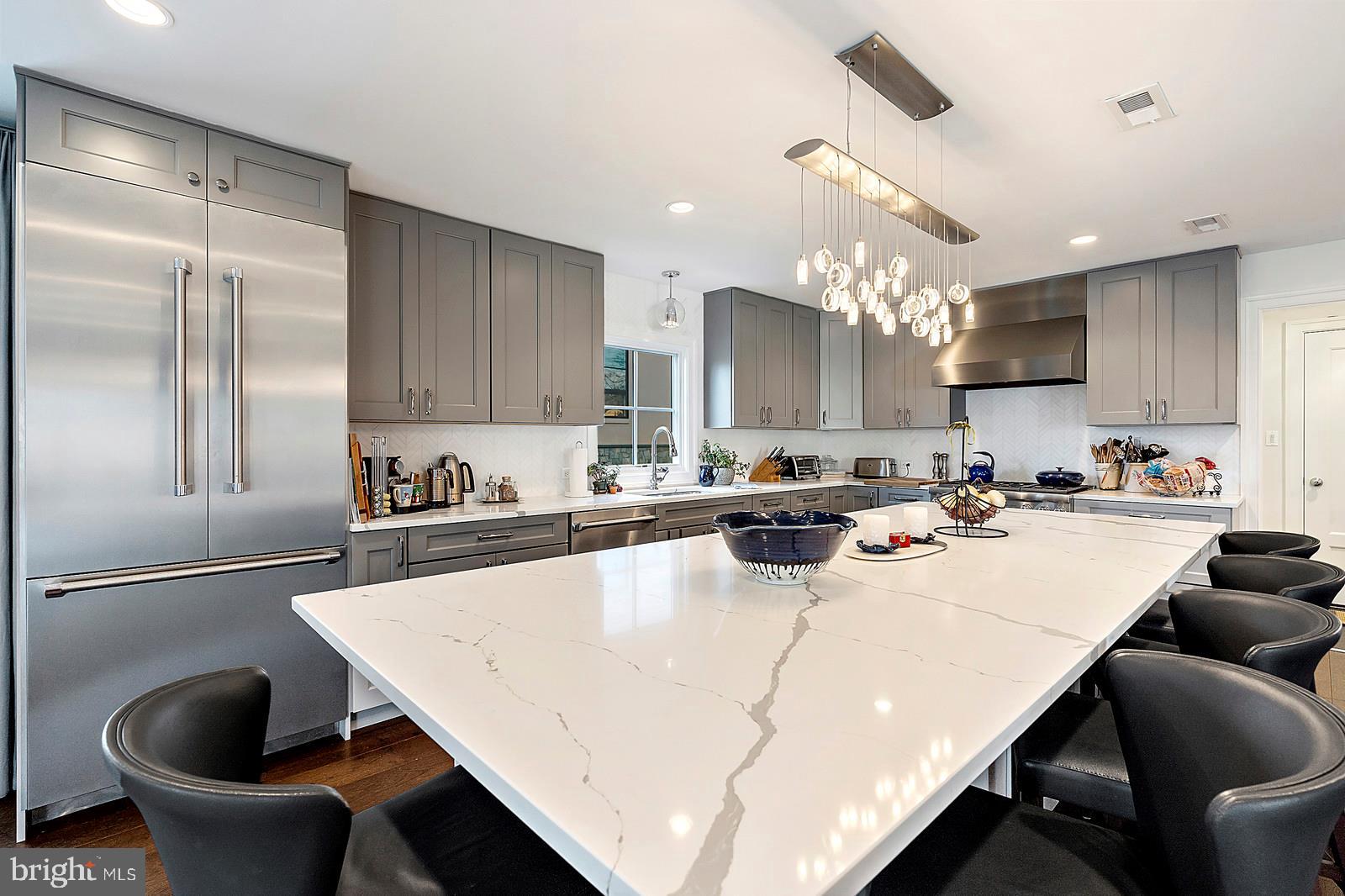YORKTOWN - Residential