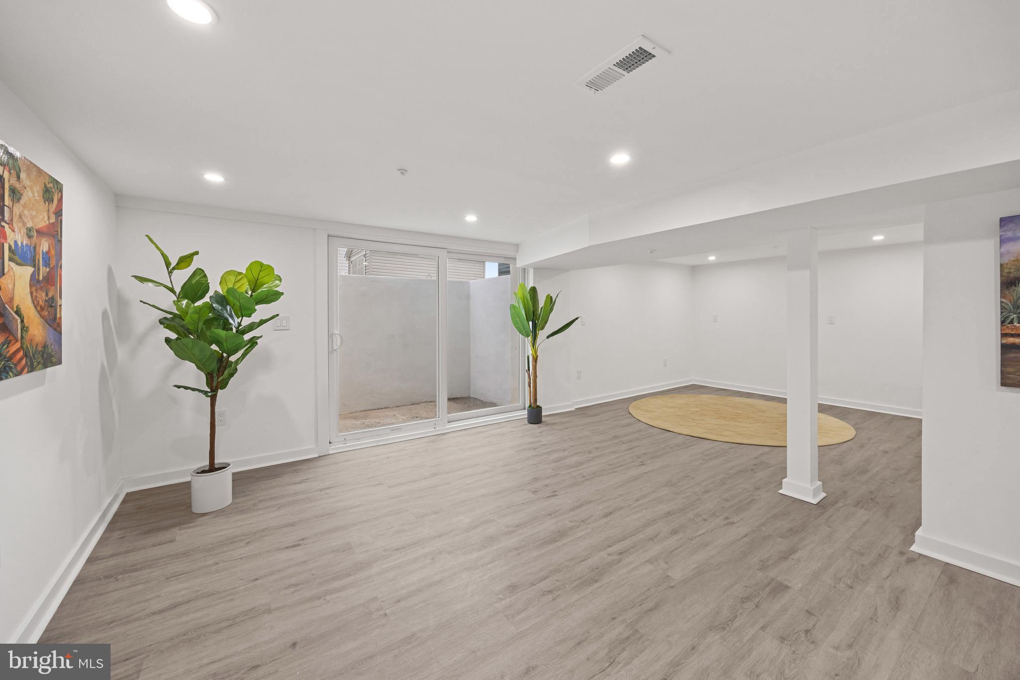 STEVENSVILLE - Residential