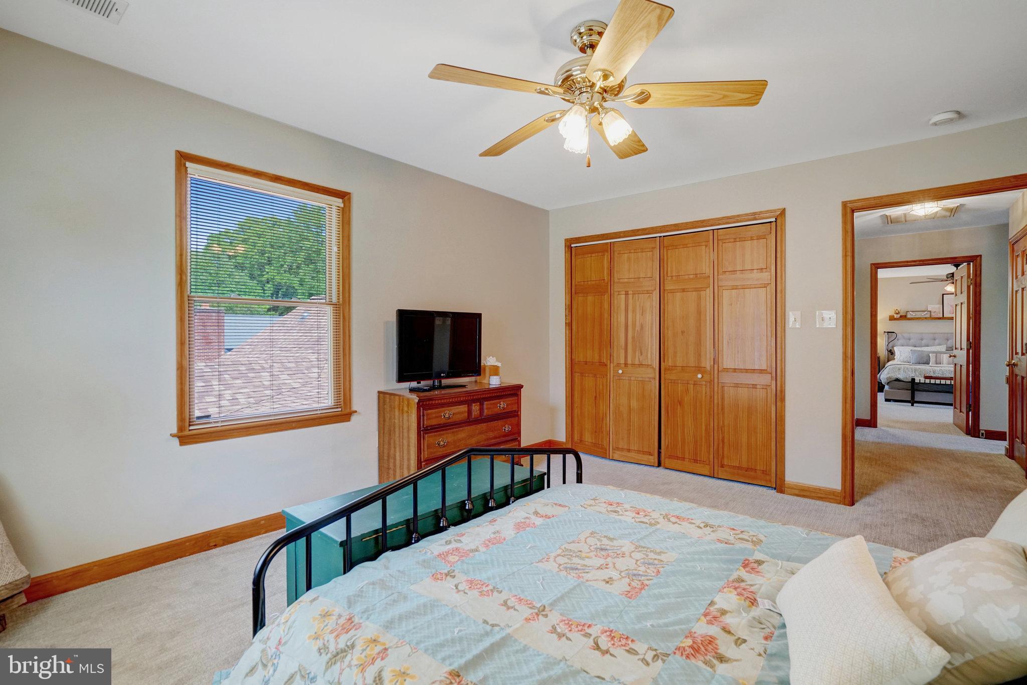MOUNT VERNON MANOR - Residential