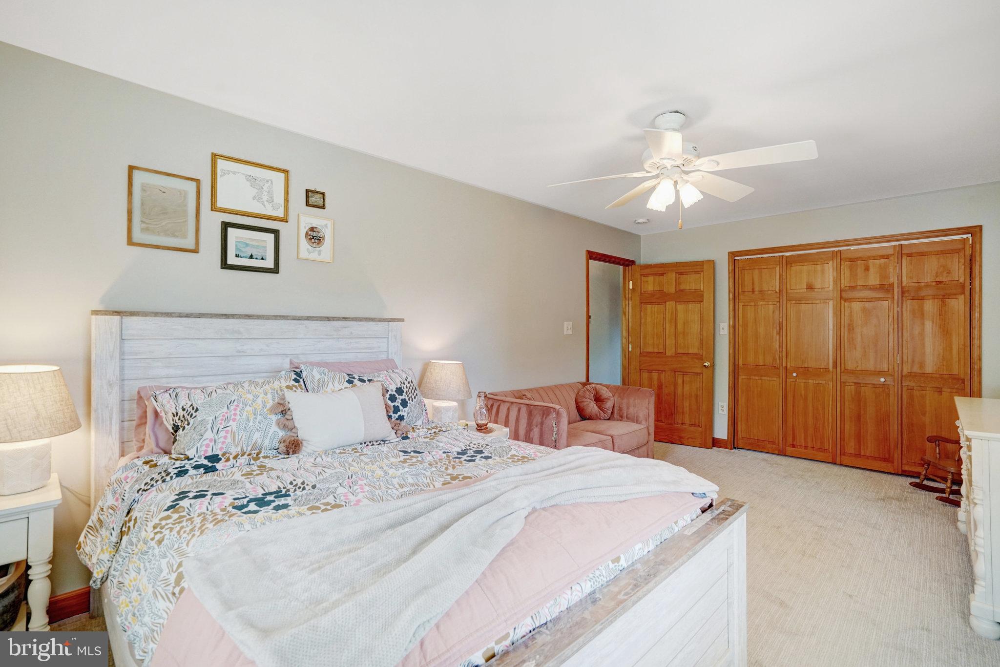 MOUNT VERNON MANOR - Residential