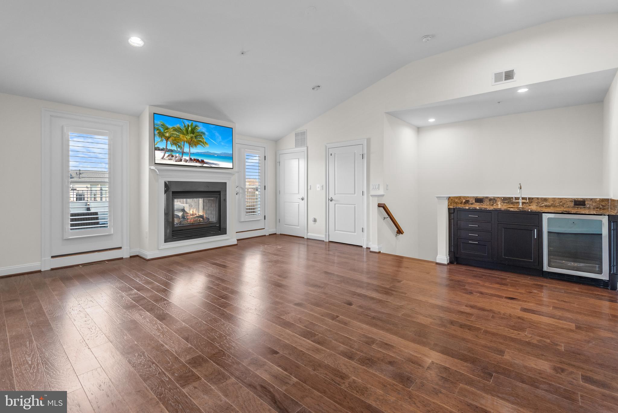 SYMPHONY PARK - Residential
