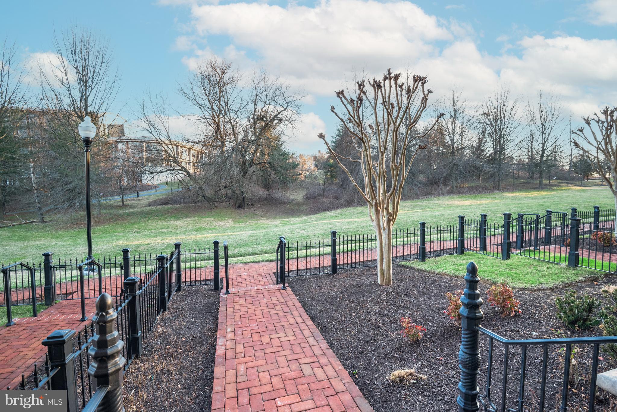 SYMPHONY PARK - Residential