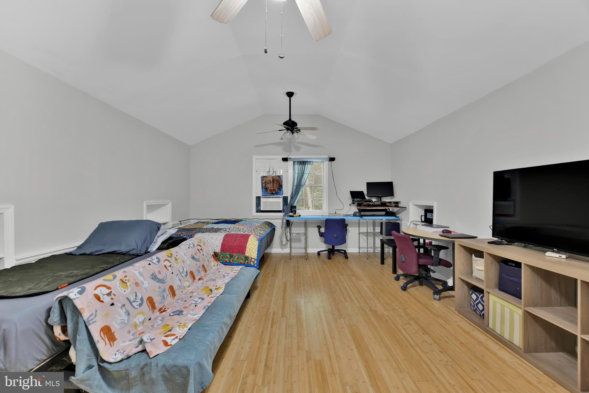 HALCYON OF HERNDON - Residential