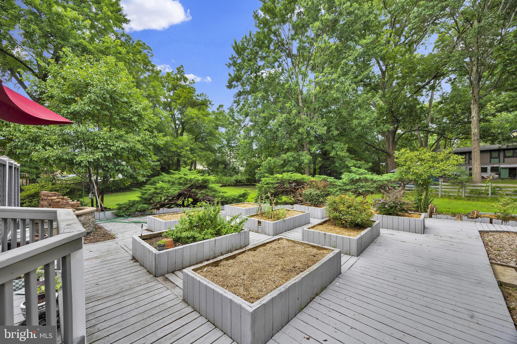 HALCYON OF HERNDON - Residential