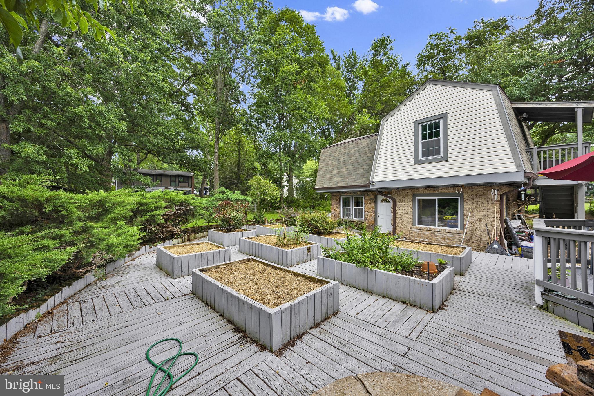 HALCYON OF HERNDON - Residential