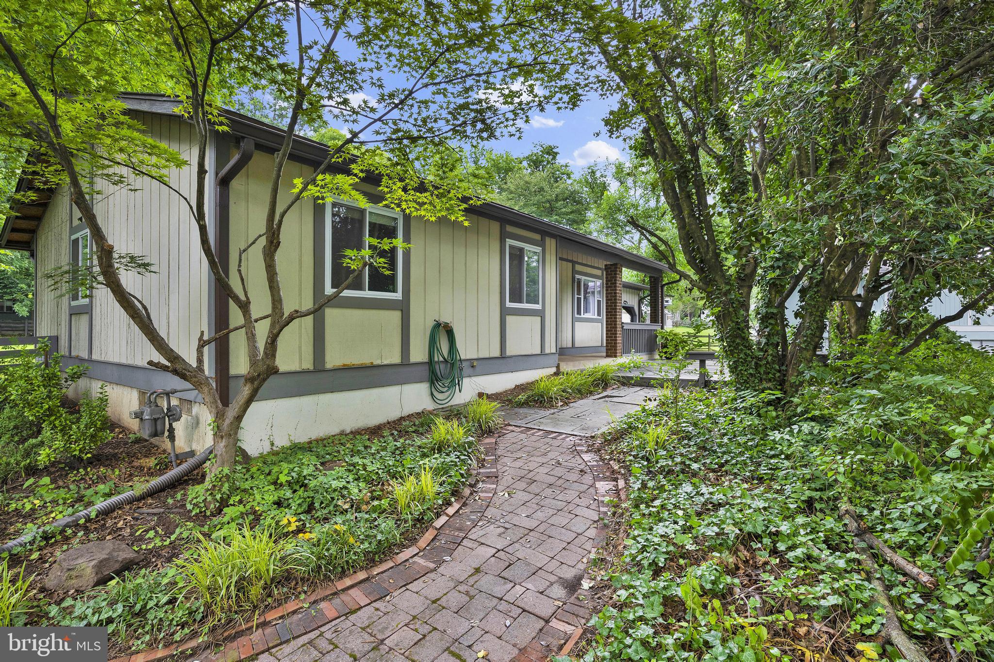 HALCYON OF HERNDON - Residential
