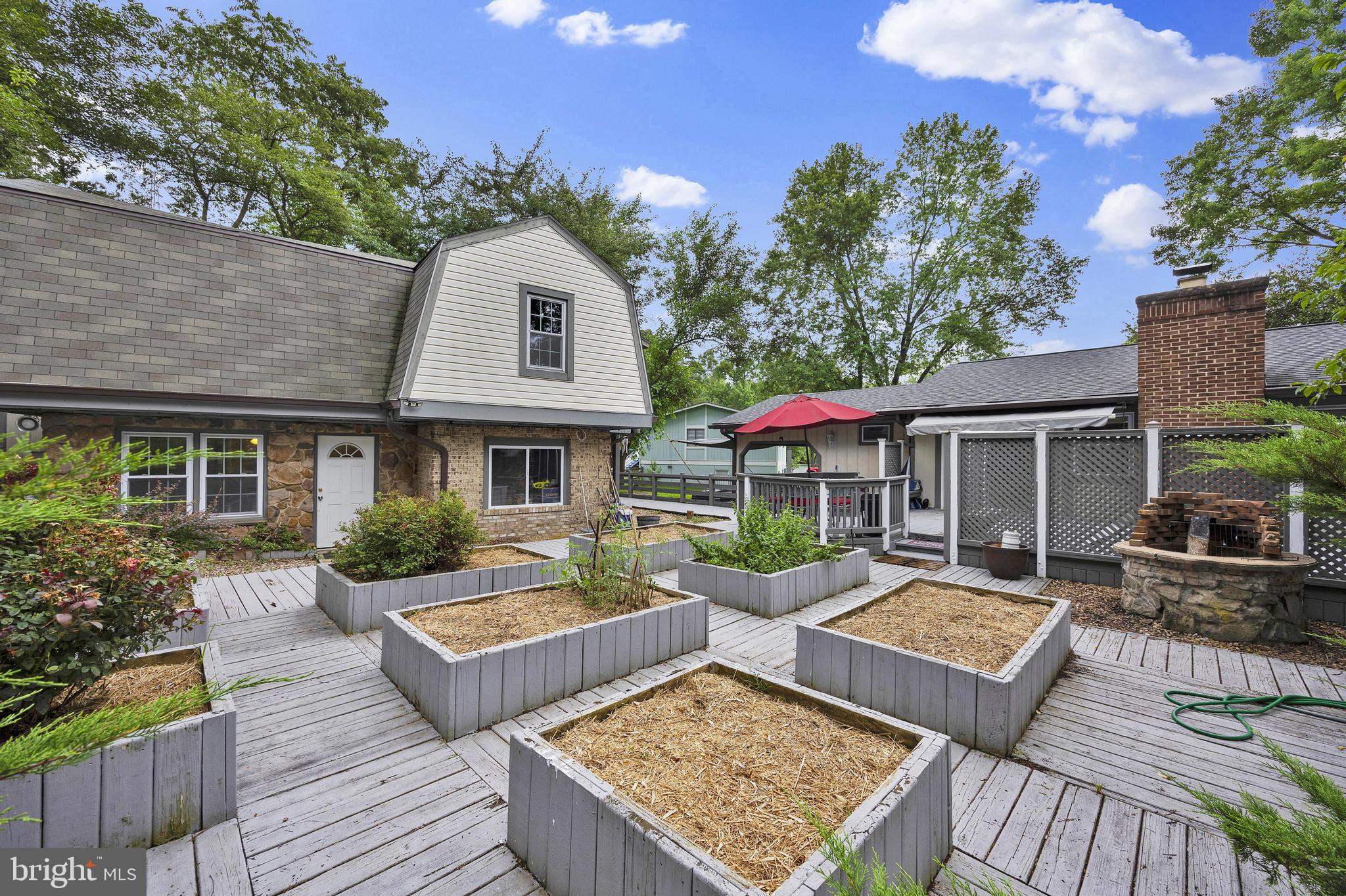 HALCYON OF HERNDON - Residential