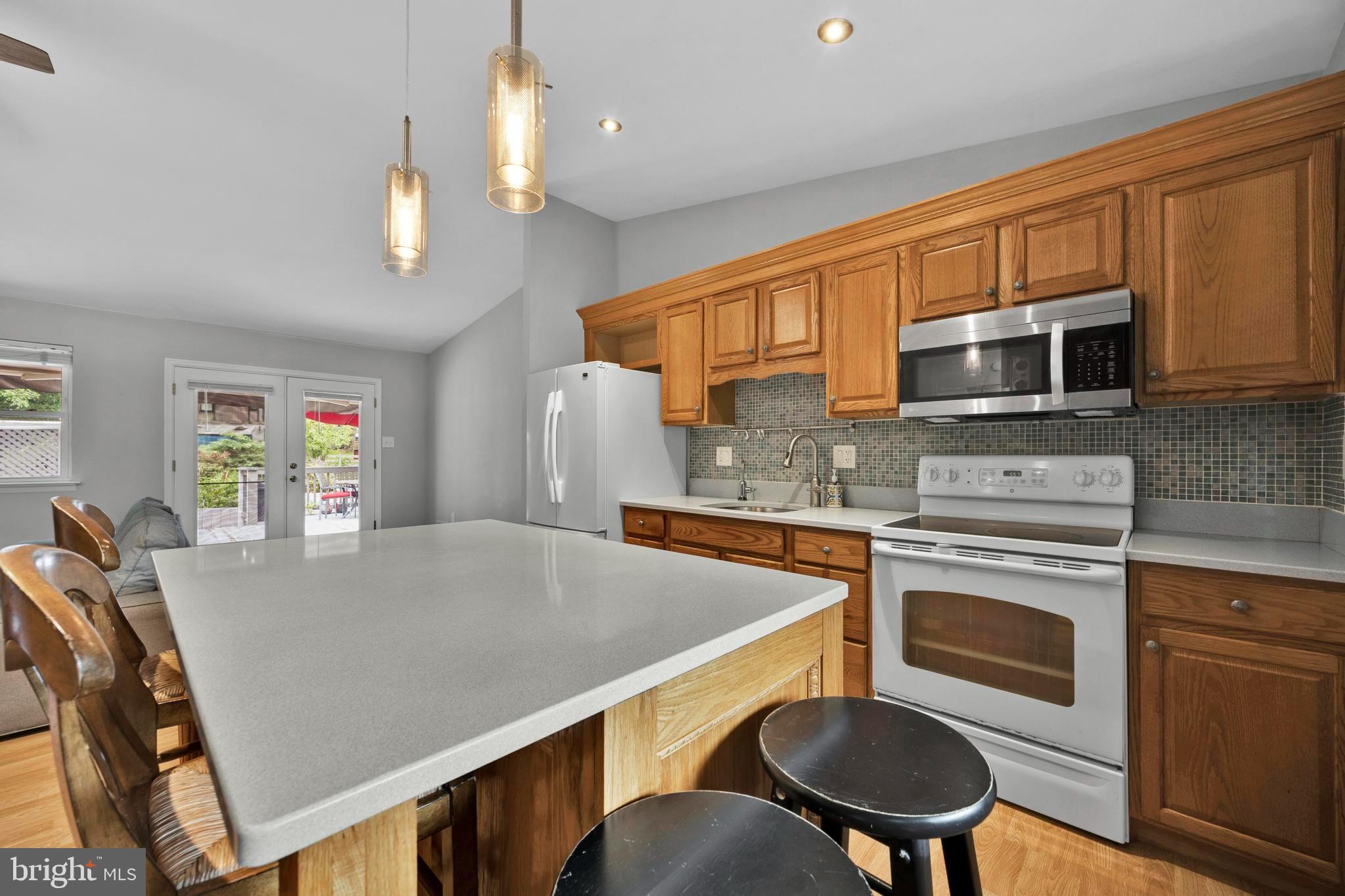HALCYON OF HERNDON - Residential